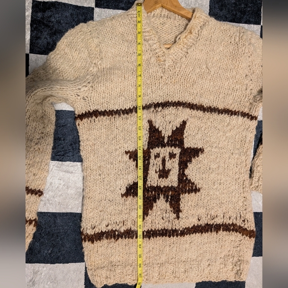 Vintage Cowichan Natural Wool Hand Knit Sweater Handmade Sun Motif No Tags - Picture 8 of 8